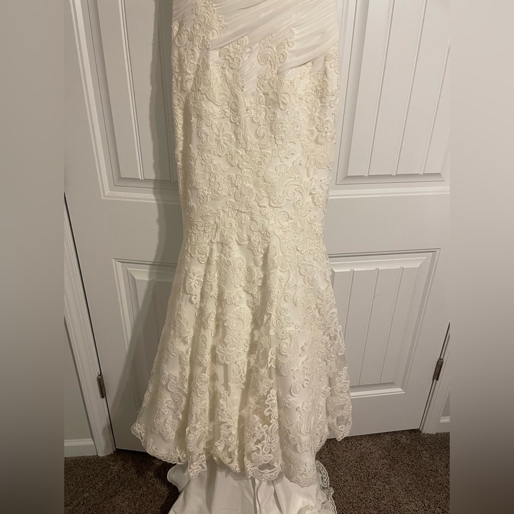 Brand New Ivory Wedding Dress - Picture 5 of 15